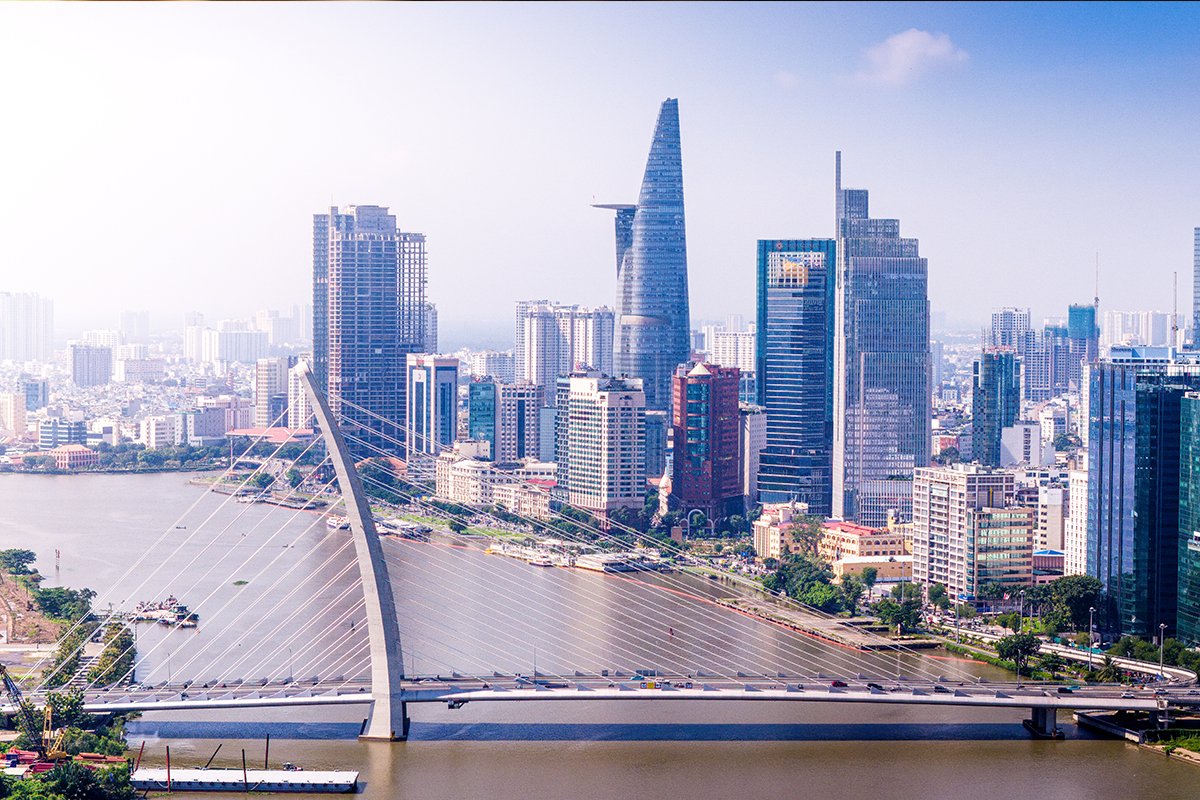 Báo Cáo Chuyển Dịch Bất Động Sản Phía Nam: Từ Tiềm Năng Ngắn Hạn Đến Giá Trị Thực